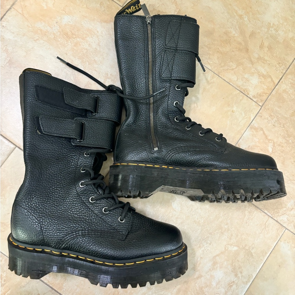 RARE Dr. Martens Jagger Boots W 8.5